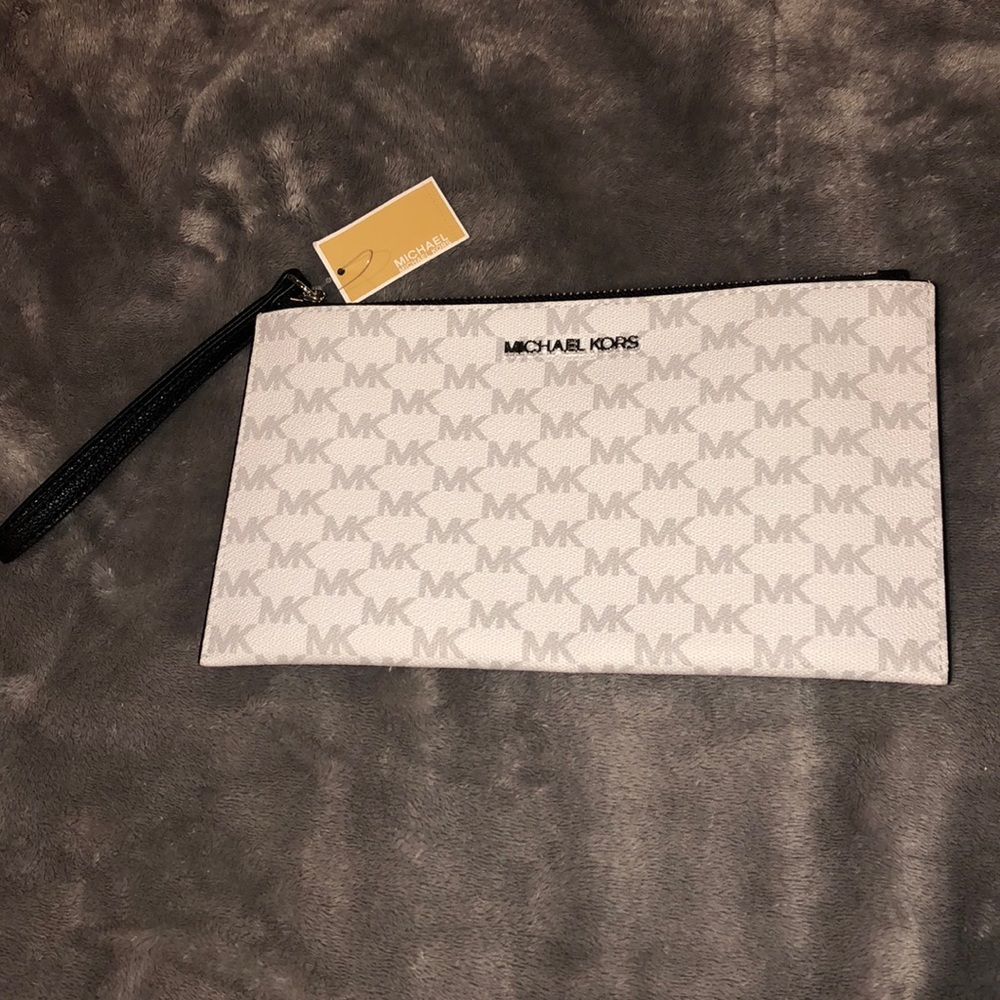 Michael Kors Jet Set Wristlet